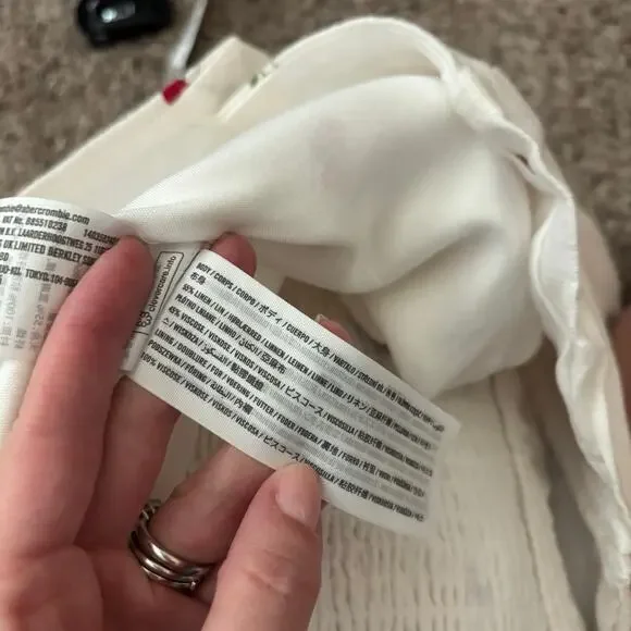 NWT Abercrombie & Fitch Strapless Cropped Tailored Vest Top Cherry Print M - Picture 9 of 9